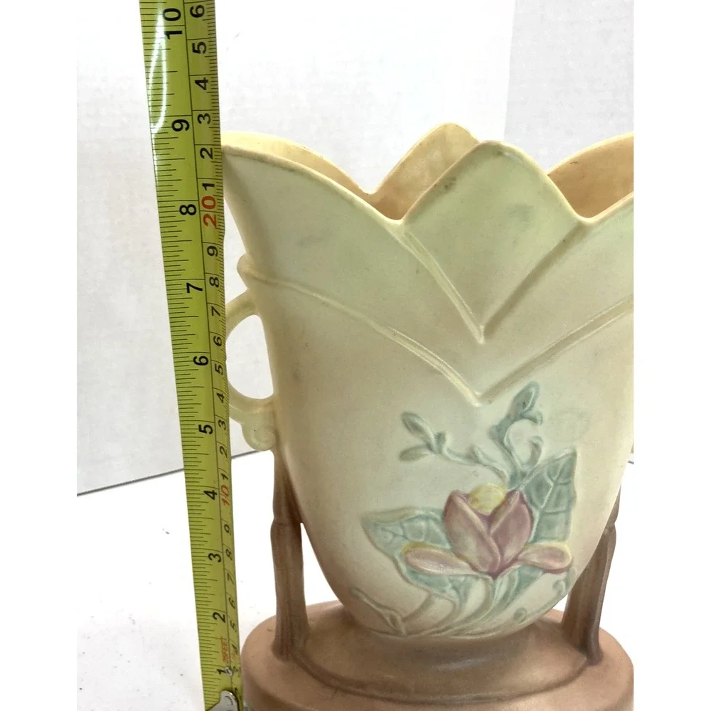 Vtg Hull Magnolia Art Pottery Double Handle Yellow to Pink Vase 8.5